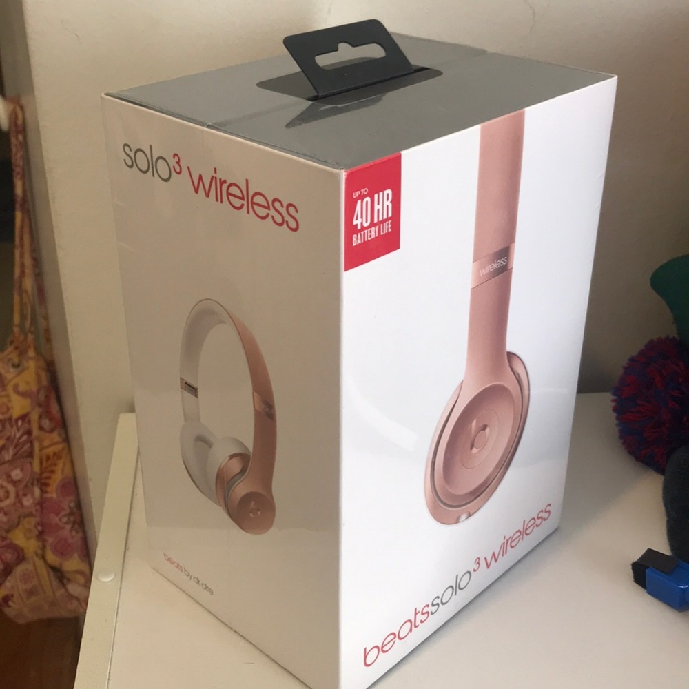 Brand New Beats Solo3 wireless (rose gold)